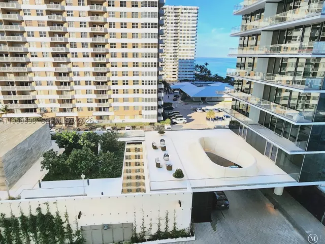 2-bedroom condo for sale in Hallandale Beach - 2030 S Ocean Dr 823 - MondialRealty