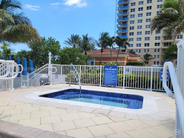 2-bedroom condo for sale in Hallandale Beach - 2030 S Ocean Dr 823 - MondialRealty