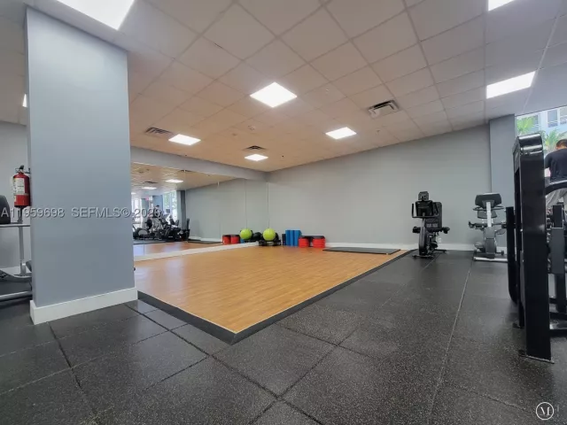 2-bedroom condo for sale in Hallandale Beach - 2030 S Ocean Dr 823 - MondialRealty