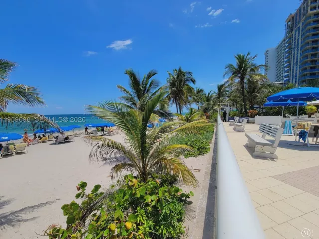 2-bedroom condo for sale in Hallandale Beach - 2030 S Ocean Dr 823 - MondialRealty