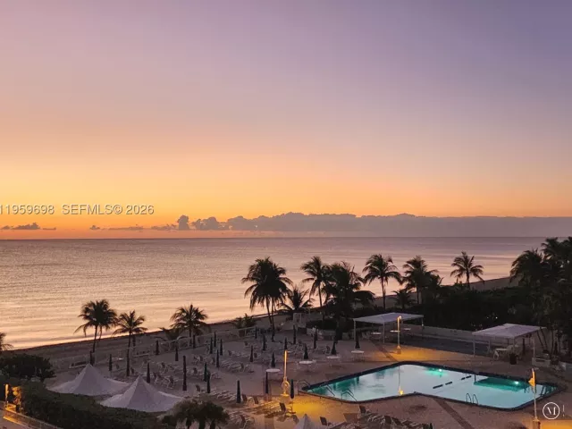 2-bedroom condo for sale in Hallandale Beach - 2030 S Ocean Dr 823 - MondialRealty