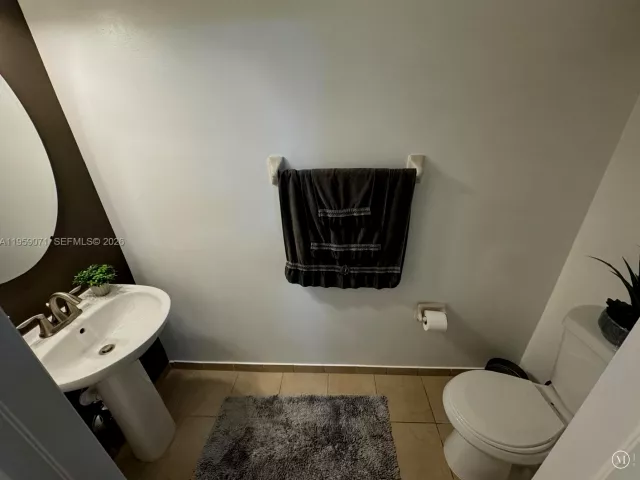 3-bedroom home for rent in Doral - 8905 NW 98th Ave 8905 - MondialRealty