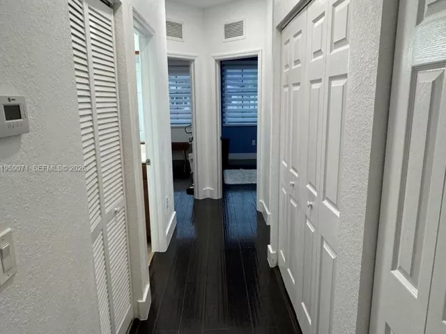 3-bedroom home for rent in Doral - 8905 NW 98th Ave 8905 - MondialRealty