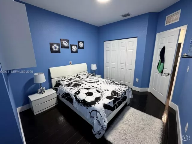 3-bedroom home for rent in Doral - 8905 NW 98th Ave 8905 - MondialRealty