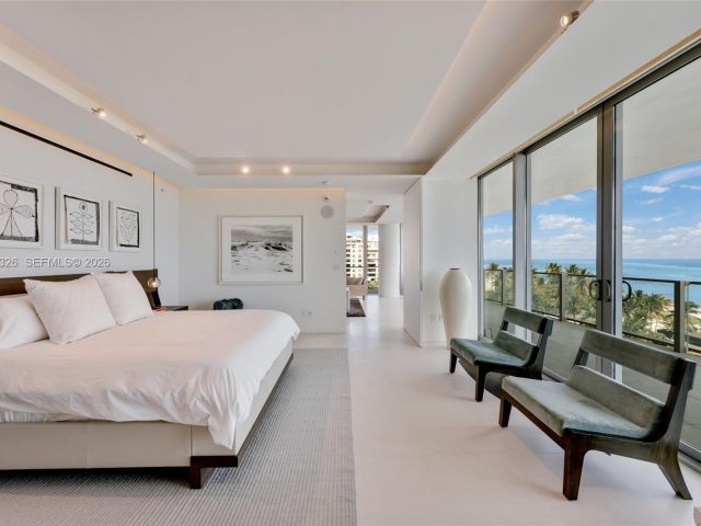4-bedroom condo for sale in Key Biscayne - 350 Ocean Dr 701N - MondialRealty