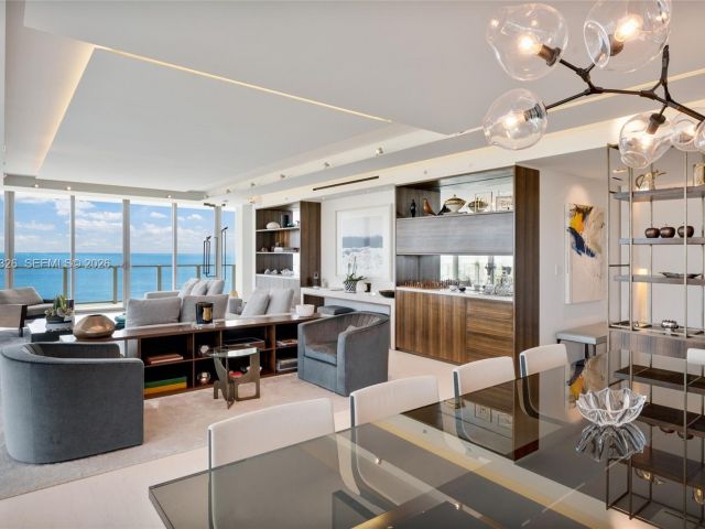 4-bedroom condo for sale in Key Biscayne - 350 Ocean Dr 701N - MondialRealty