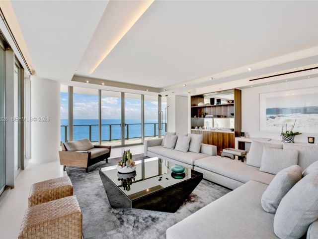 4-bedroom condo for sale in Key Biscayne - 350 Ocean Dr 701N - MondialRealty