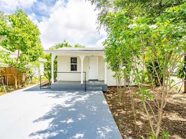 4-bedroom home for rent in Miami - 3121 NW 60th St 0 - MondialRealty