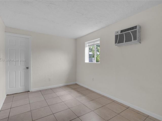 4-bedroom home for rent in Miami - 3121 NW 60th St 0 - MondialRealty