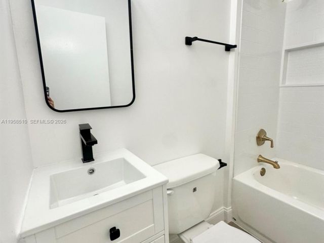 4-bedroom home for rent in Miami - 3121 NW 60th St 0 - MondialRealty