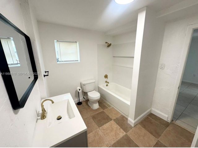 4-bedroom home for rent in Miami - 3121 NW 60th St 0 - MondialRealty