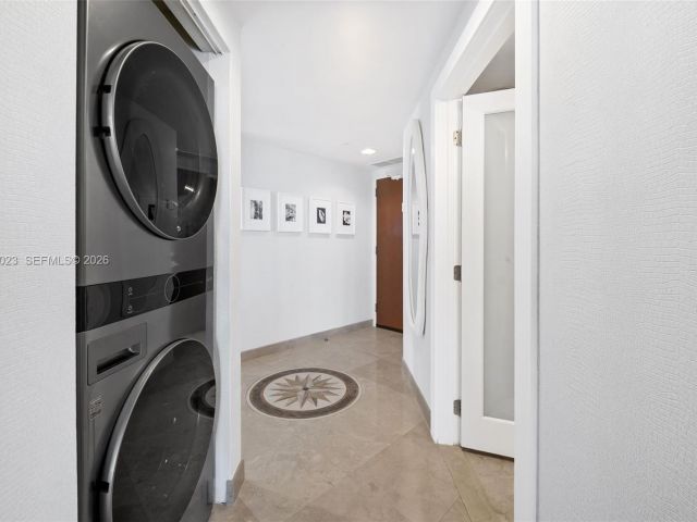 Apartment for sale  Unit #1008 - photo 7399152