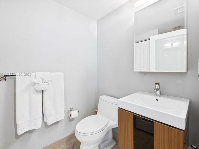 Apartment for sale  Unit #1008 - photo 7399155