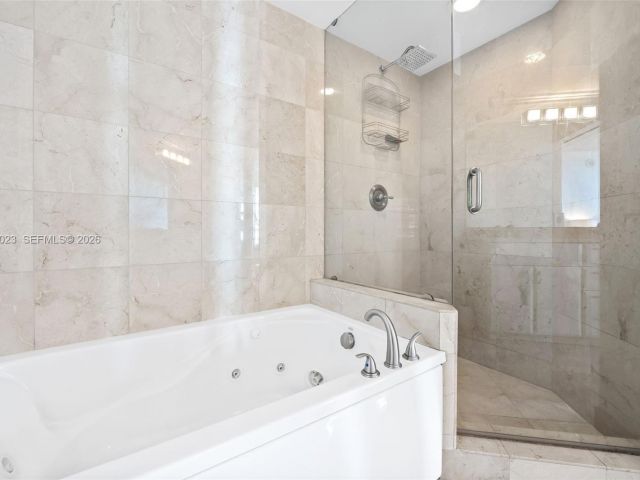 Apartment for sale  Unit #1008 - photo 7399157