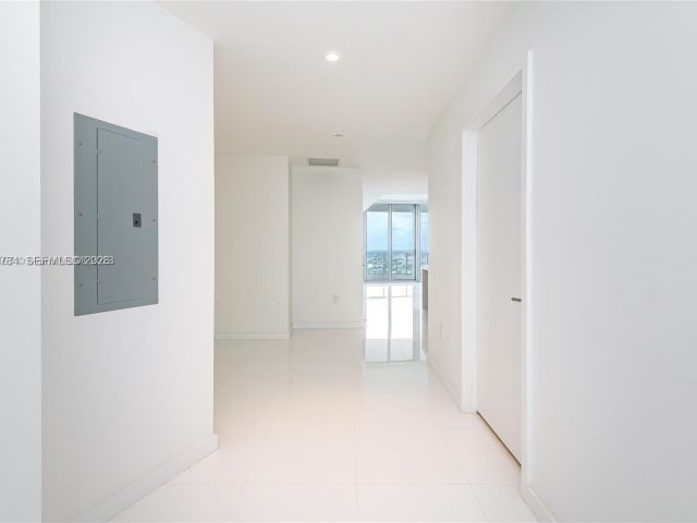 Apartment for rent  Unit #2100 - photo 7350830