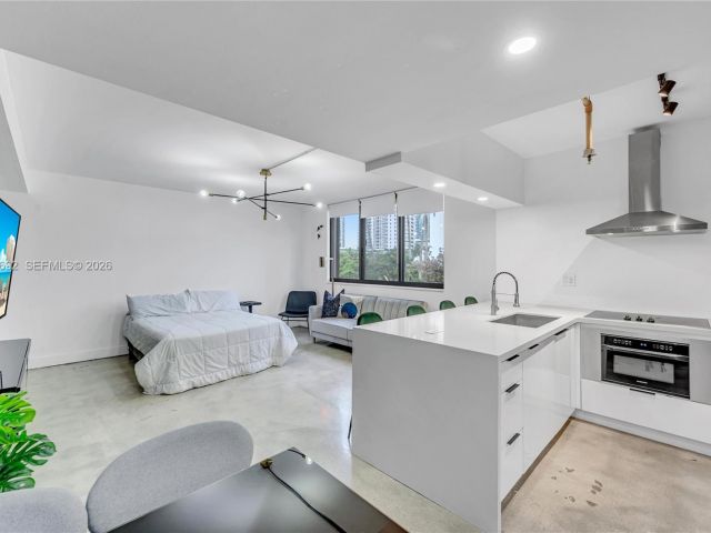condo for sale in Miami - 540 Brickell Key Dr 409 - MondialRealty