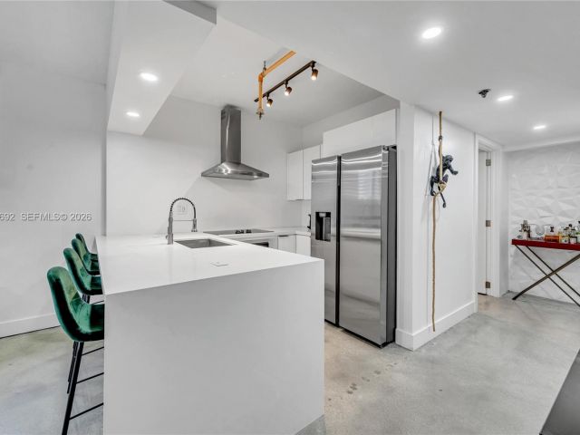 condo for sale in Miami - 540 Brickell Key Dr 409 - MondialRealty