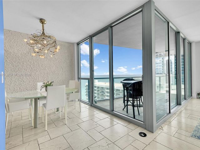 Apartment for sale  Unit #1802 - photo 7349743