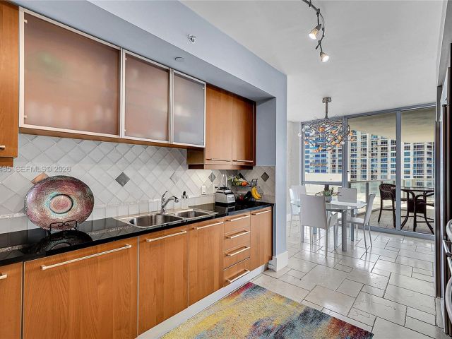 Apartment for sale  Unit #1802 - photo 7349745