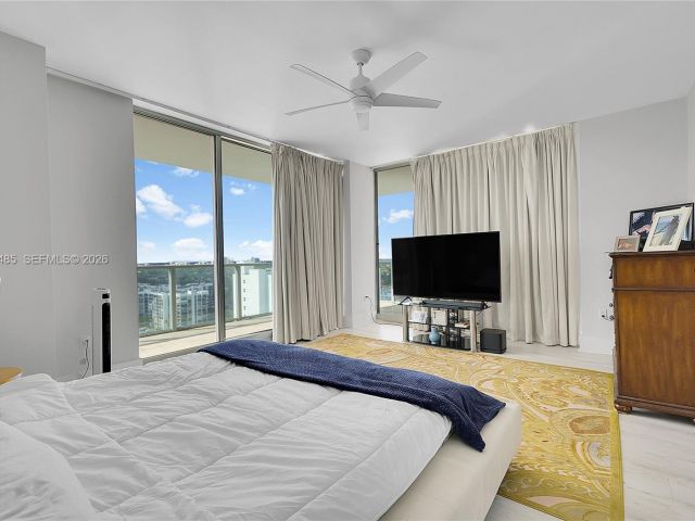 Apartment for sale  Unit #1802 - photo 7349746