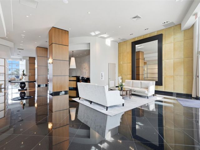 Apartment for sale  Unit #1802 - photo 7349752