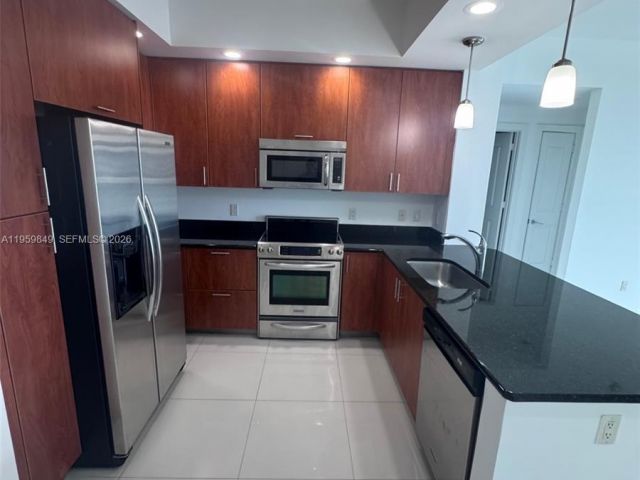 2-bedroom condo for rent in Fort Lauderdale - 315 NE 3rd Ave 1905 - MondialRealty