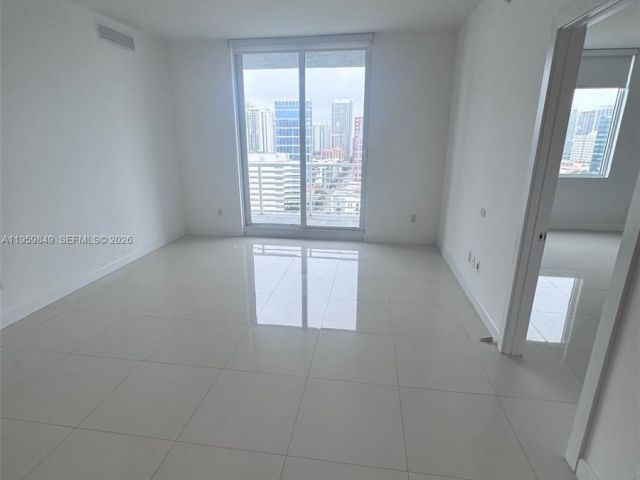 2-bedroom condo for rent in Fort Lauderdale - 315 NE 3rd Ave 1905 - MondialRealty