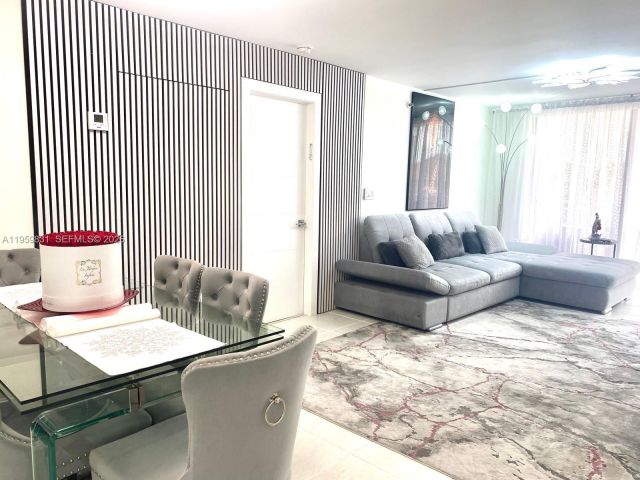 Apartment for sale  Unit #403 - photo 7411215