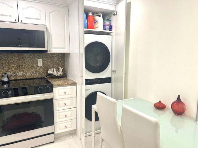 Apartment for sale  Unit #403 - photo 7411228