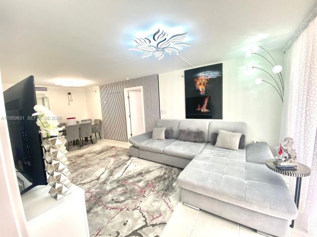 Apartment for sale  Unit #403 - photo 7411233