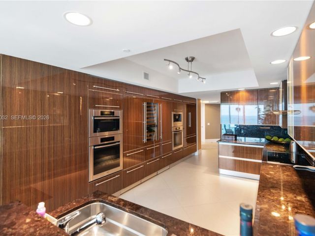 Apartment for sale  Unit #2205 - photo 7350553