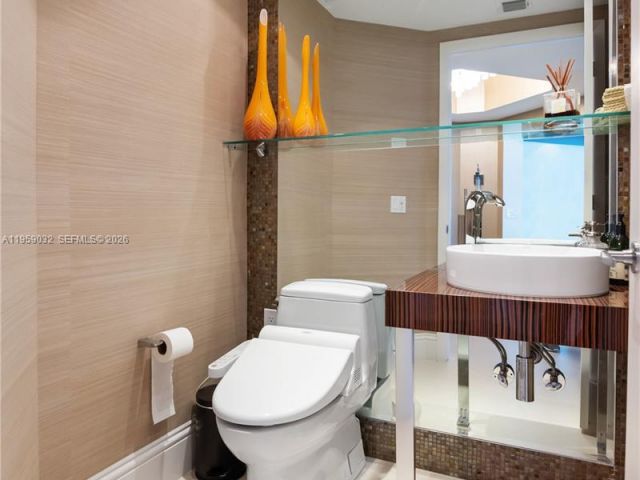 Apartment for sale  Unit #2205 - photo 7350556