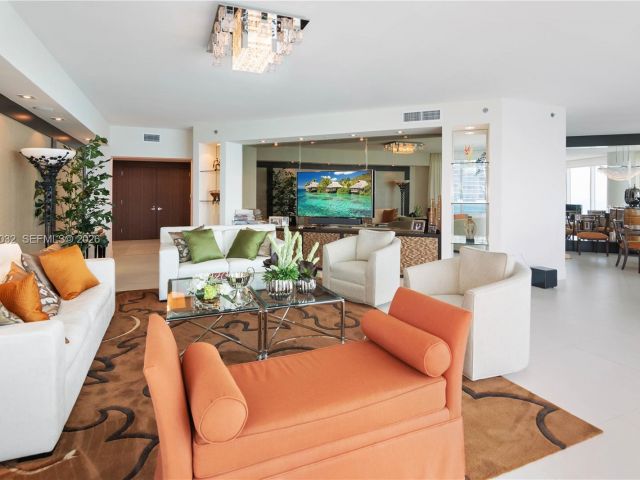 Apartment for sale  Unit #2205 - photo 7350557