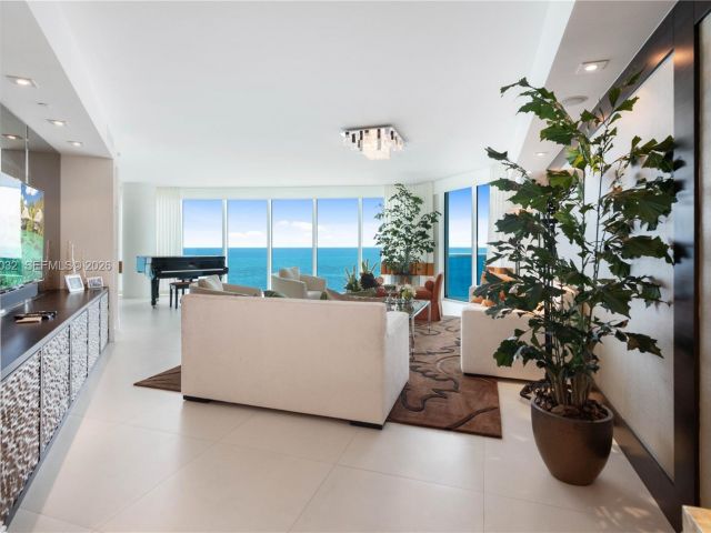 Apartment for sale  Unit #2205 - photo 7350568