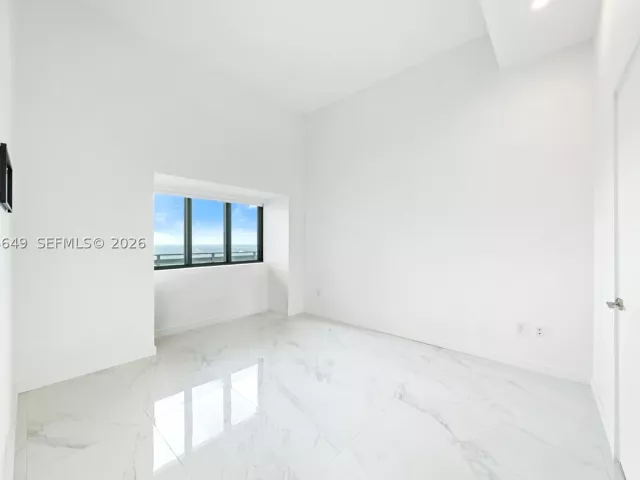 4-bedroom condo for sale in Miami - 480 NE 31st St PH5101 - MondialRealty