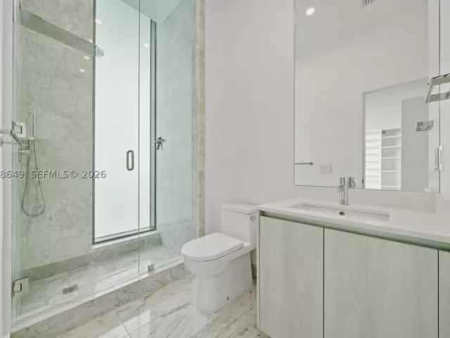 4-bedroom condo for sale in Miami - 480 NE 31st St PH5101 - MondialRealty