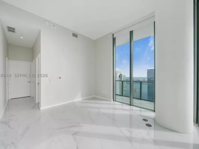 4-bedroom condo for sale in Miami - 480 NE 31st St PH5101 - MondialRealty