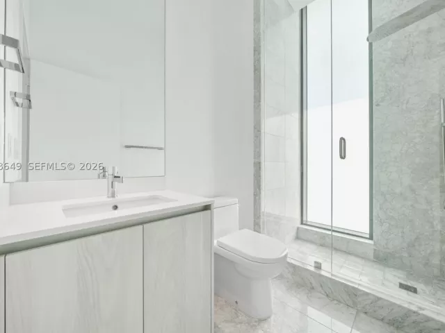 4-bedroom condo for sale in Miami - 480 NE 31st St PH5101 - MondialRealty