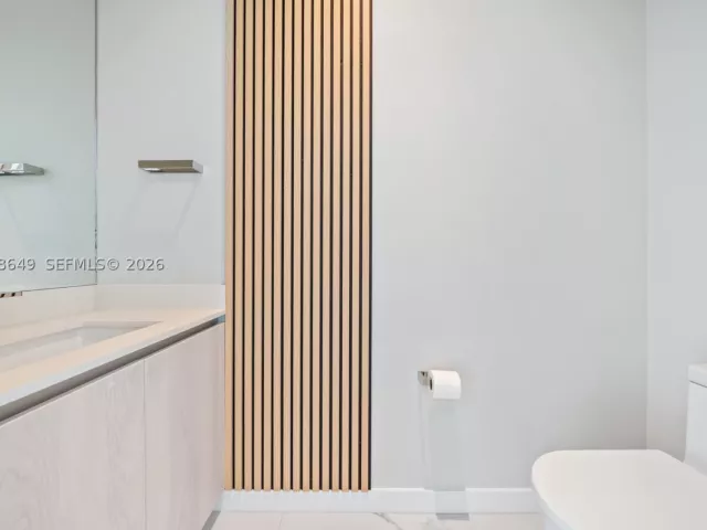 4-bedroom condo for sale in Miami - 480 NE 31st St PH5101 - MondialRealty