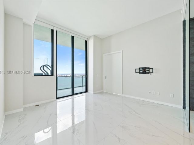 Apartment for sale  Unit #PH5101 - photo 7352018