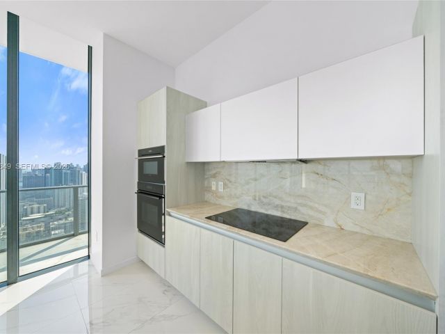 Apartment for sale  Unit #PH5101 - photo 7352023