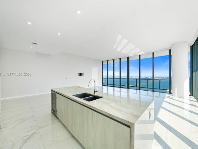 Apartment for sale  Unit #PH5101 - photo 7352025