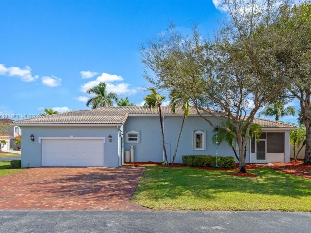 Home for sale at 2570 SE 4th Pl - photo 7428145