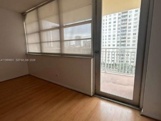 2-bedroom condo for rent in Sunny Isles Beach - 251 174th St 609 - MondialRealty