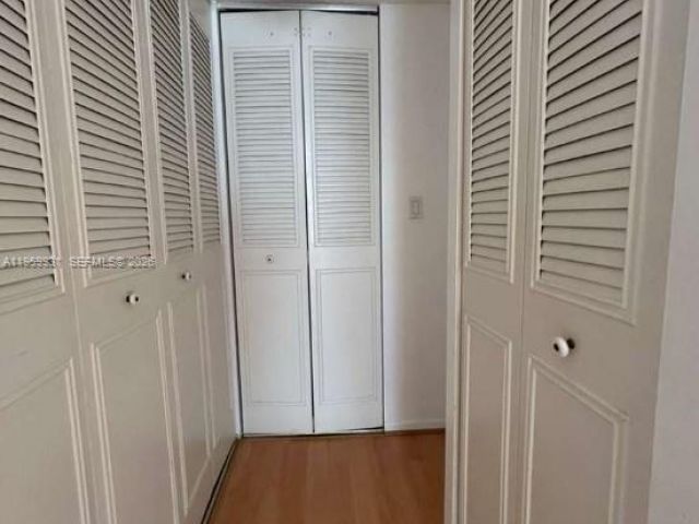 2-bedroom condo for rent in Sunny Isles Beach - 251 174th St 609 - MondialRealty