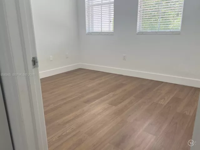 3-bedroom home for sale in Doral - 10738 NW 80th Ln - MondialRealty