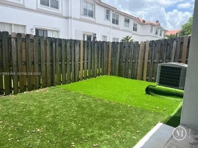 3-bedroom home for sale in Doral - 10738 NW 80th Ln - MondialRealty