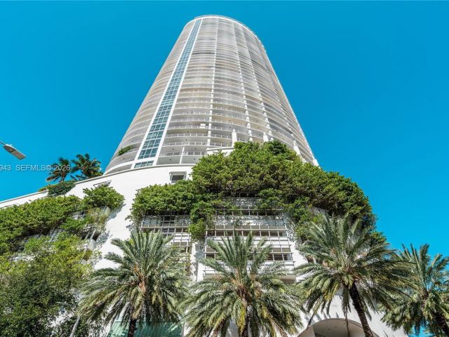 Apartment for sale  Unit #3301 - photo 7351839