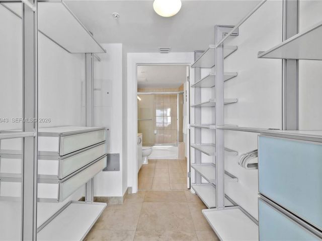 Apartment for sale  Unit #3301 - photo 7351840