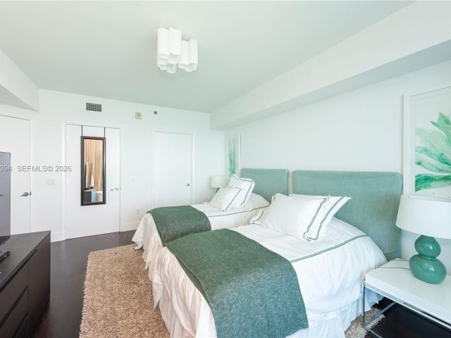 Apartment for rent  Unit #3202 - photo 7350532